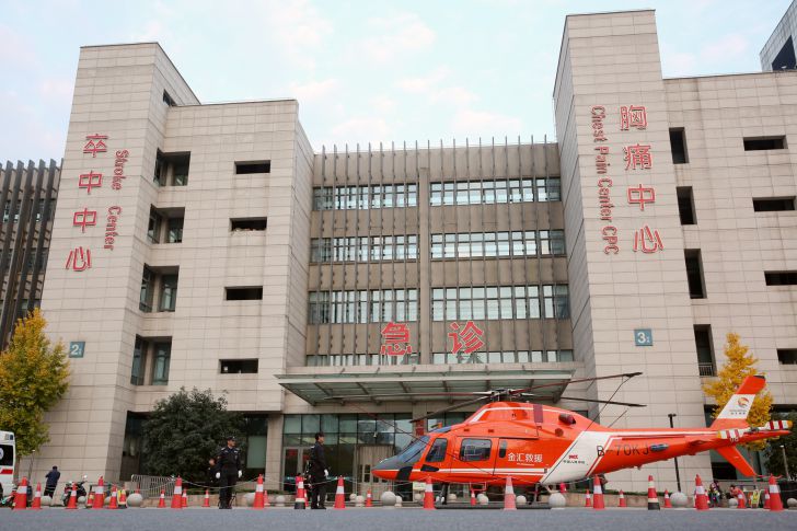 嘉兴市第一医院胸痛中心空中直升机救援.JPG